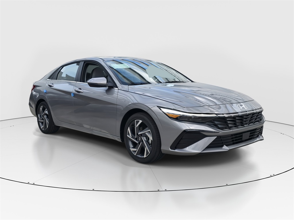 2025 Hyundai Elantra Limited photo 2