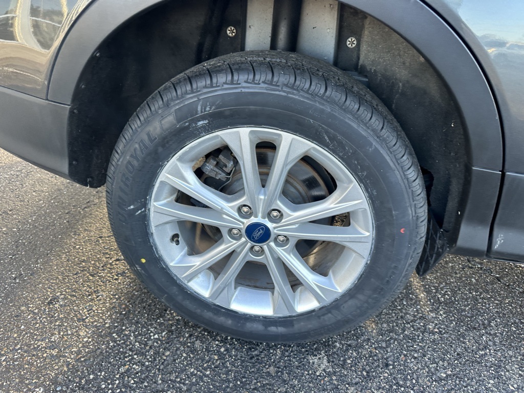 2019 Ford Escape SEL photo 29