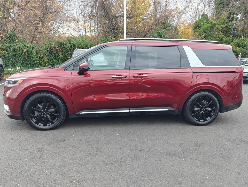 2022 Kia Carnival SX Prestige photo 2