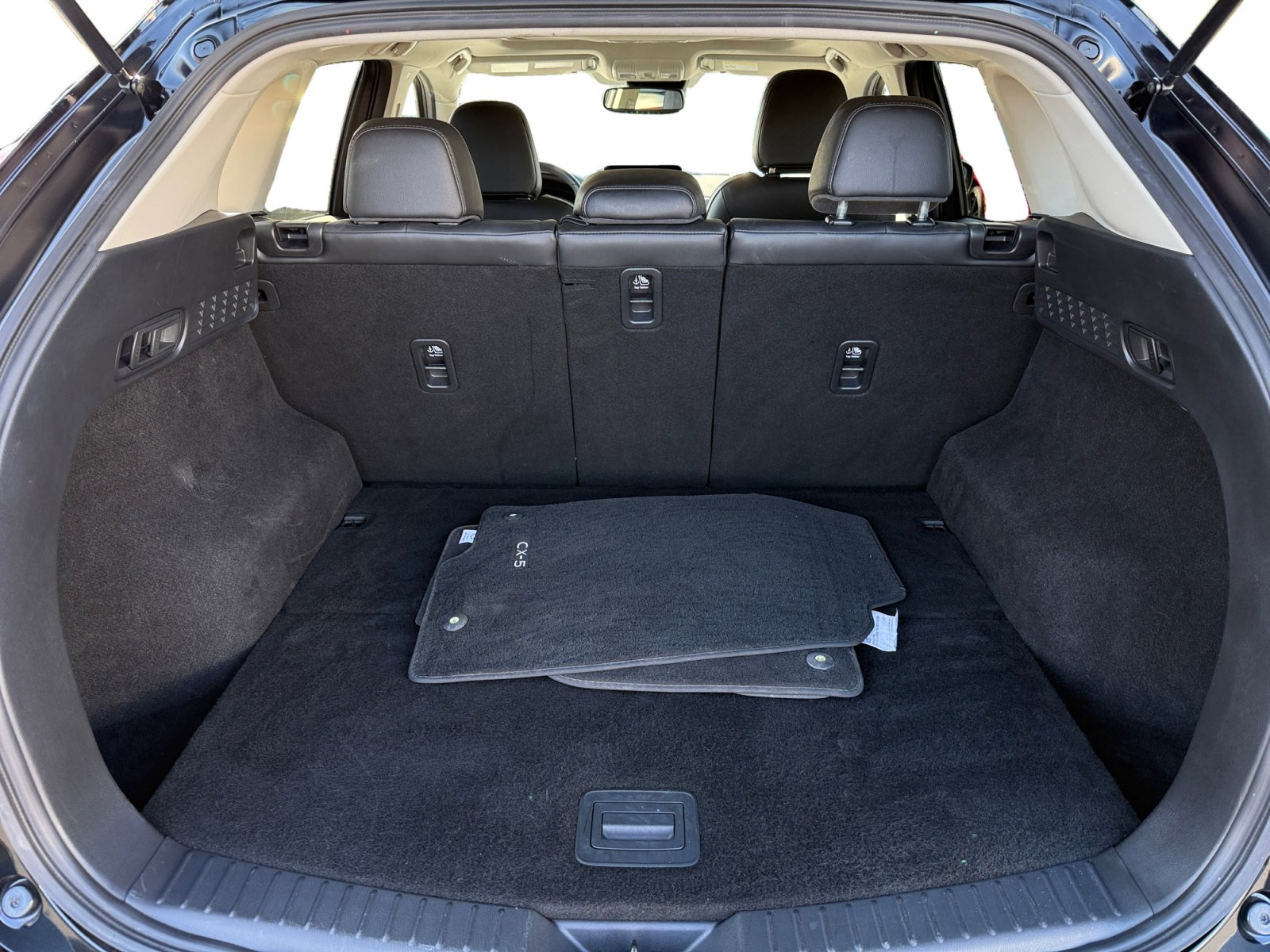 2023 Mazda CX-5 2.5 S Premium photo 17