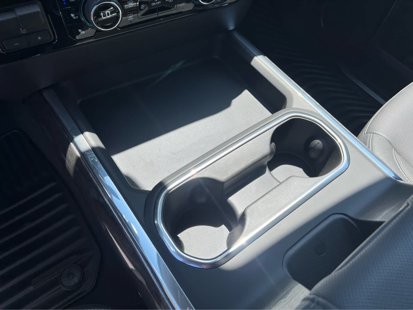 2025 Chevrolet Silverado 3500HD photo 21
