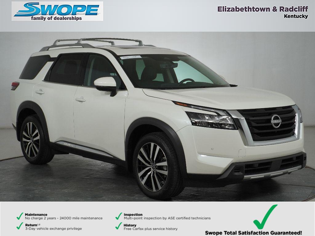 2024 Nissan Pathfinder Platinum's photo