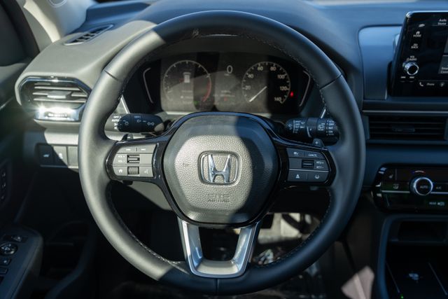 2025 Honda Pilot EX-L photo 13