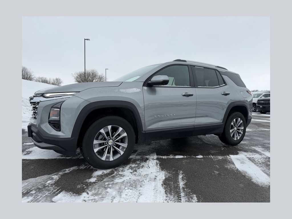 2025 Chevrolet Equinox LT's photo