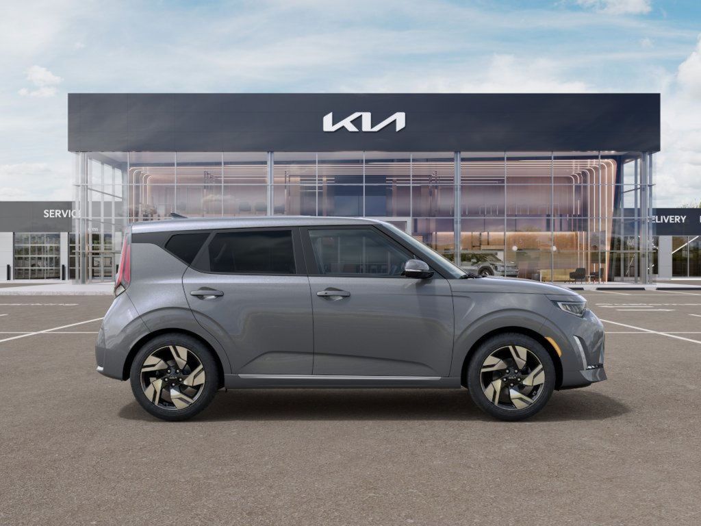 2025 Kia Soul GT-Line photo 3