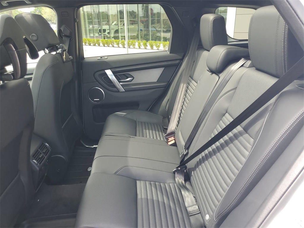 2025 Land Rover Discovery Sport SE photo 12