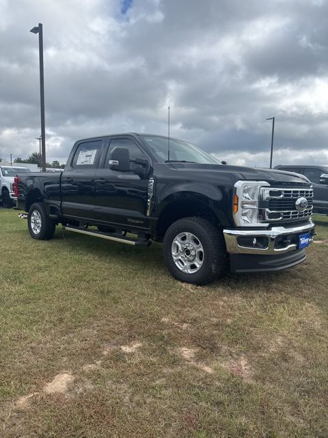 2026 Ford F-250 XLT photo 3