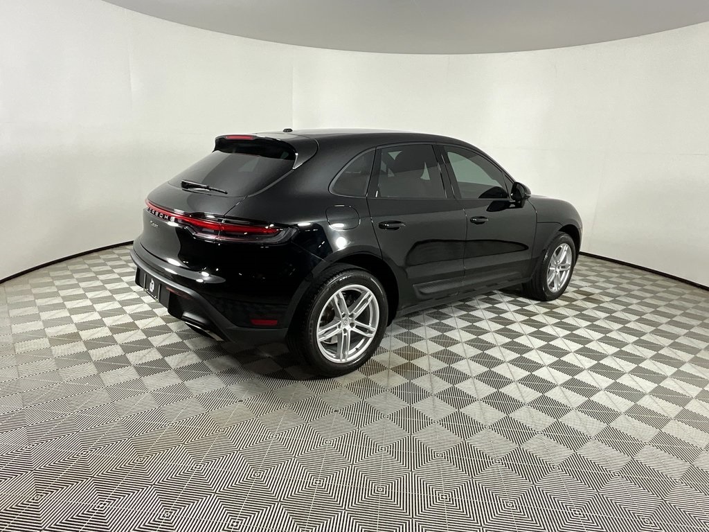 2024 Porsche Macan Base photo 4