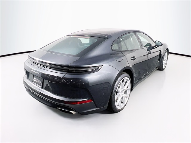 2025 Porsche Panamera E-Hybrid 4 photo 9