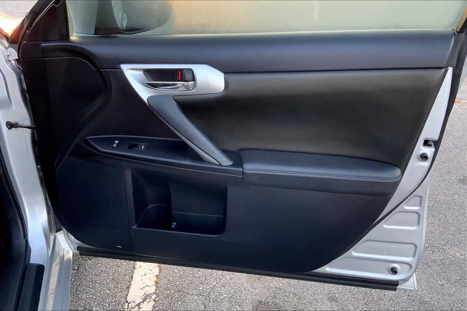 2013 Lexus CT 200h photo 22