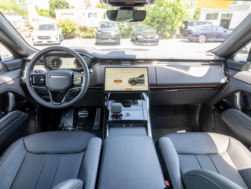 2025 Land Rover Range Rover Sport SE photo 15