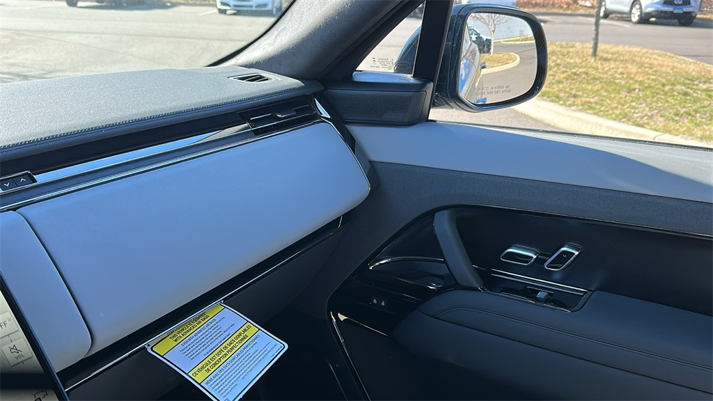 2025 Land Rover Range Rover Sport photo 21