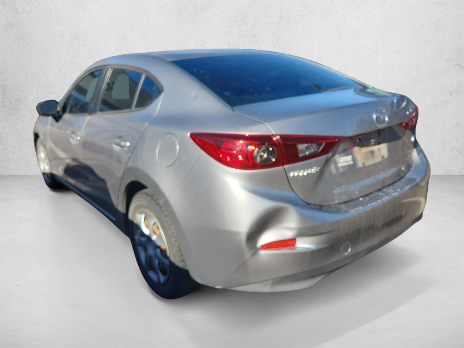 2015 Mazda Mazda3 i Sport photo 2