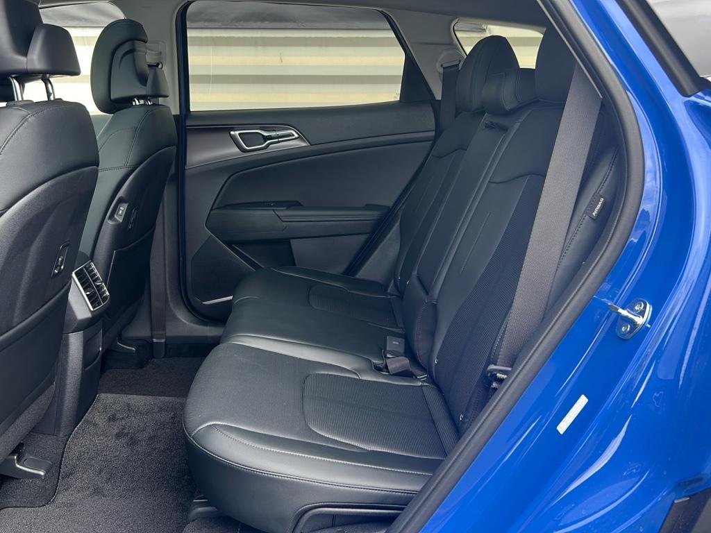 2026 Kia Sportage EX photo 11
