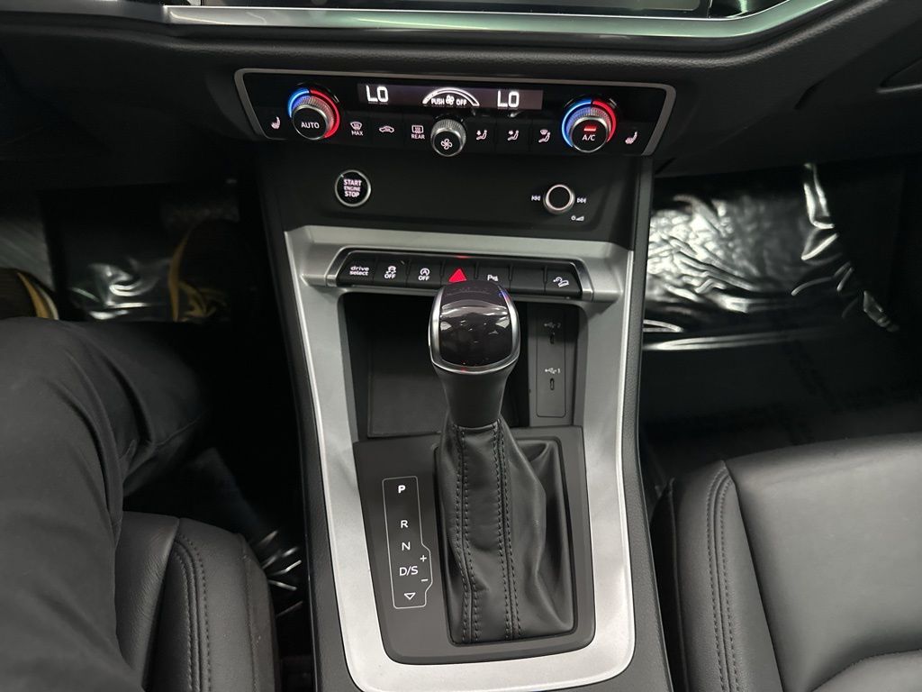 2022 Audi Q3 Premium photo 8