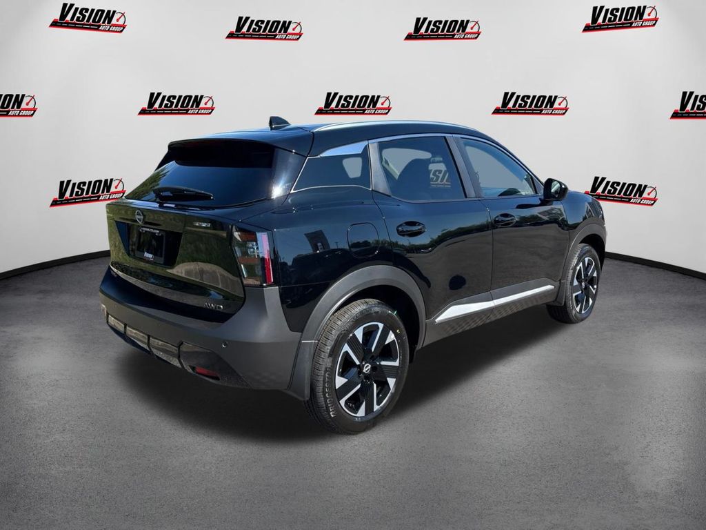 2025 Nissan Kicks SV photo 5