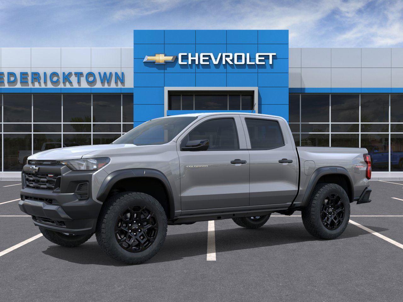 2026 Chevrolet Colorado Trail Boss photo 2