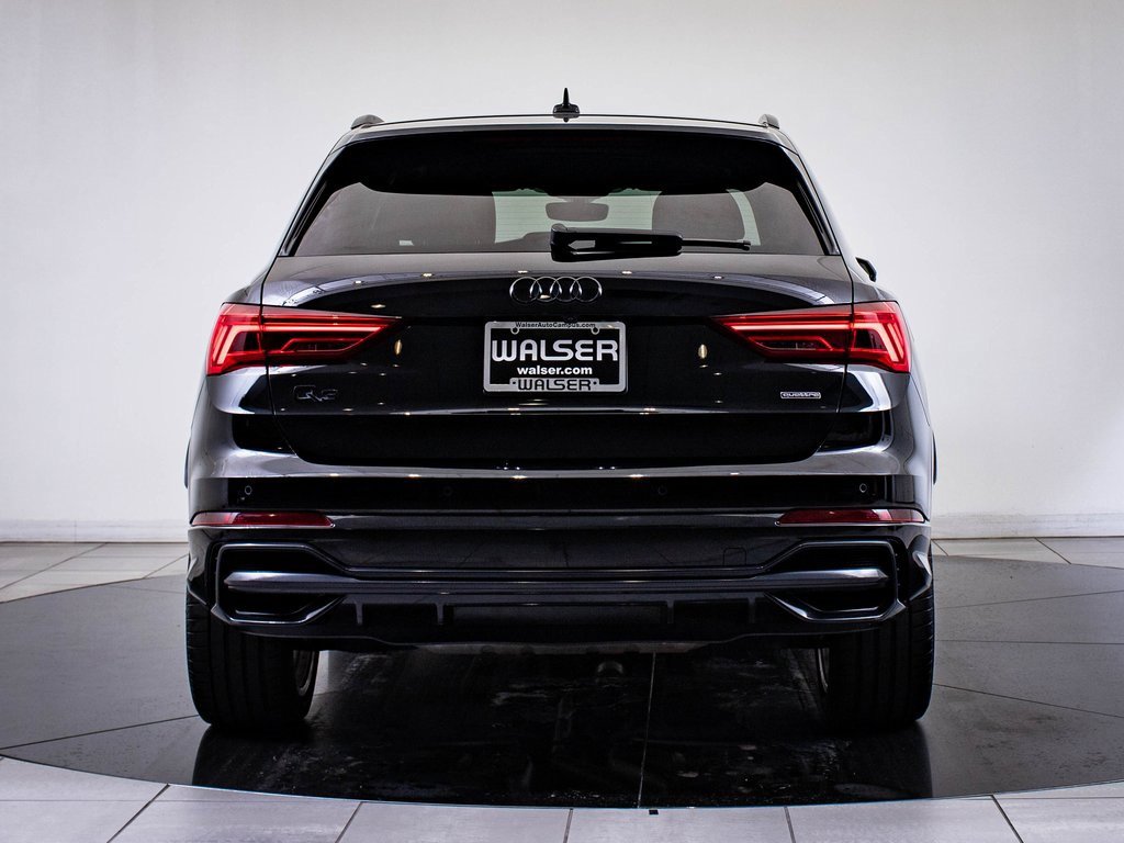 2022 Audi Q3 S line Premium Plus photo 8