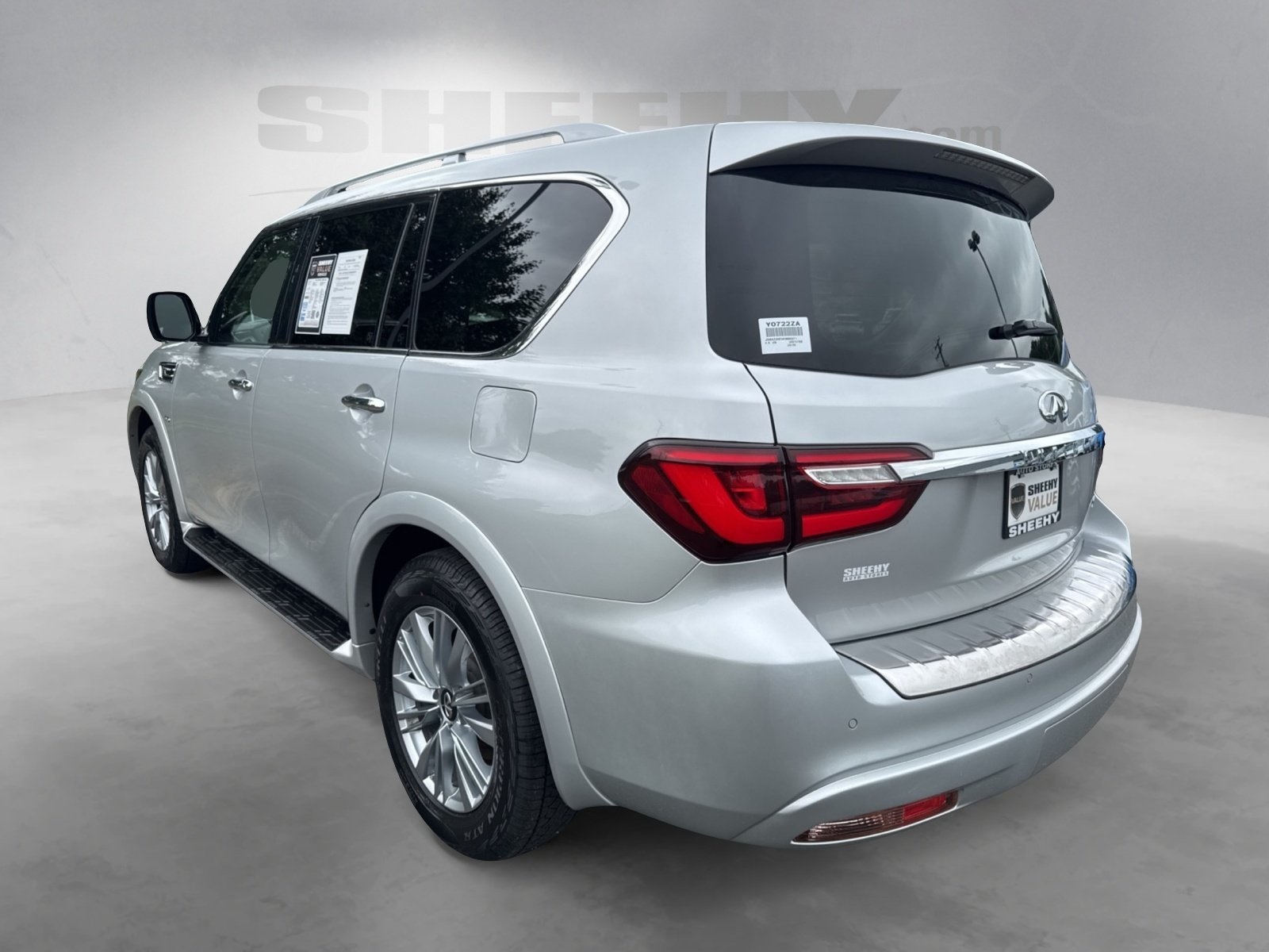 2019 Infiniti QX80 Luxe photo 11