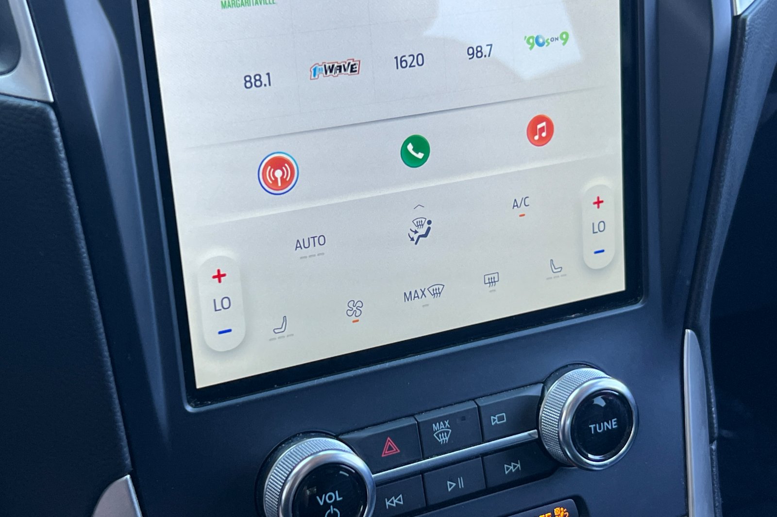 2023 Ford Edge SEL photo 14