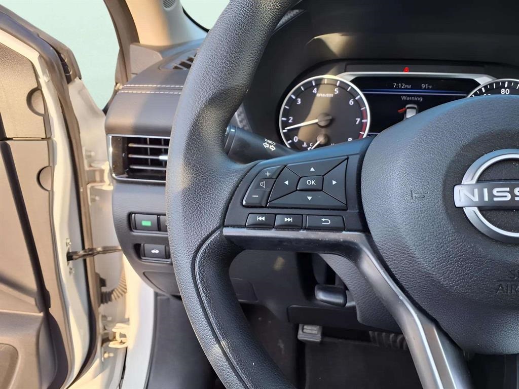 2024 Nissan Sentra SV photo 17