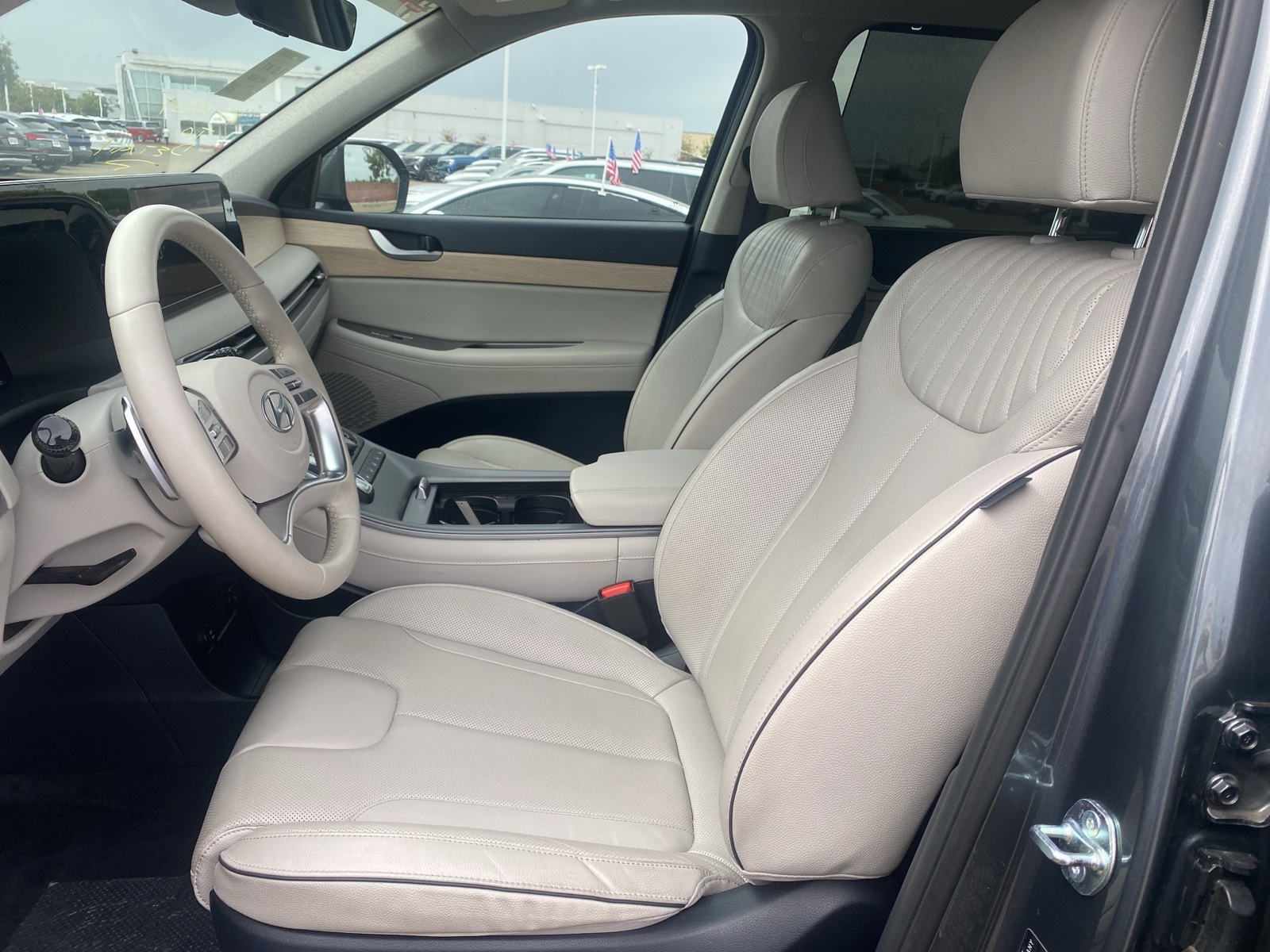 2024 Hyundai Palisade Limited photo 7