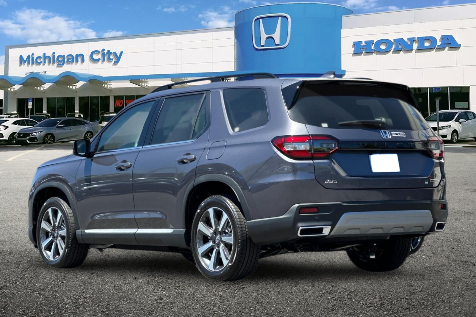 2025 Honda Pilot Touring photo 3