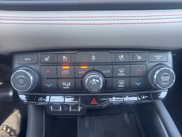 2024 Dodge Durango GT Premium photo 3