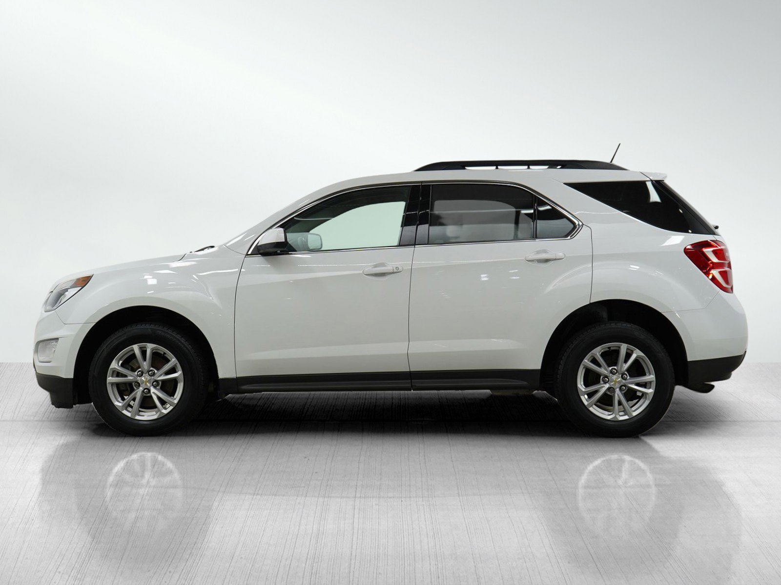 Used 2016 Chevrolet Equinox LT with VIN 2GNALCEK2G1122405 for sale in Burnsville, Minnesota