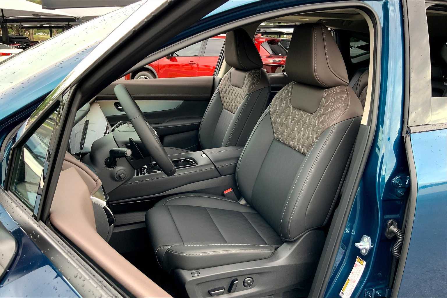 2025 Nissan Murano Platinum photo 9