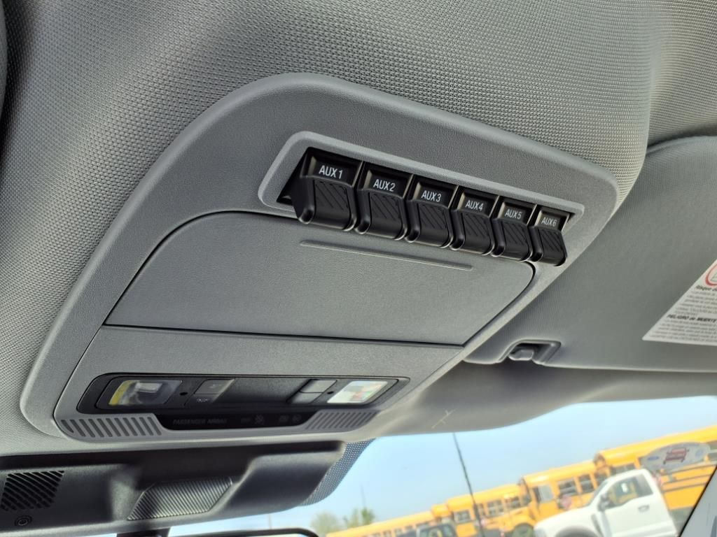 2023 FORD F-250 - Image 38