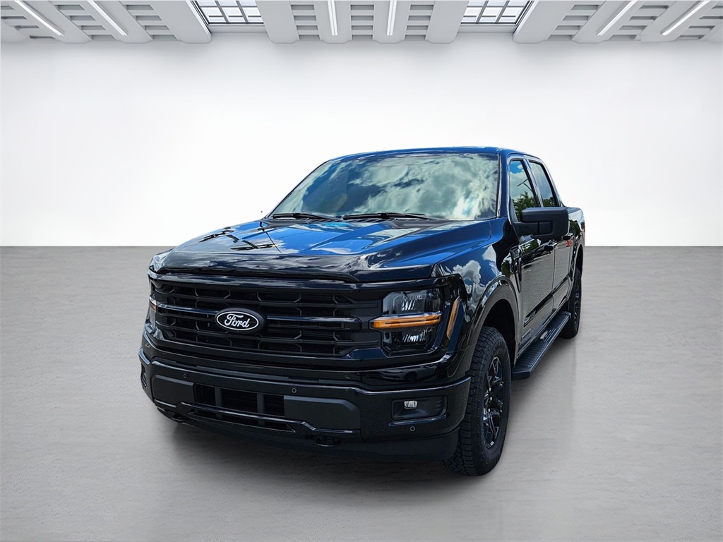 2025 Ford F-150 XLT photo 6