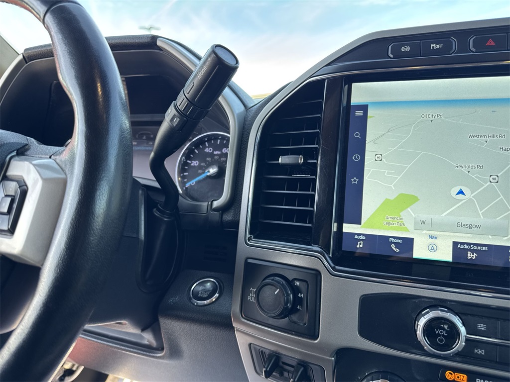 2022 Ford F-350 Lariat photo 20