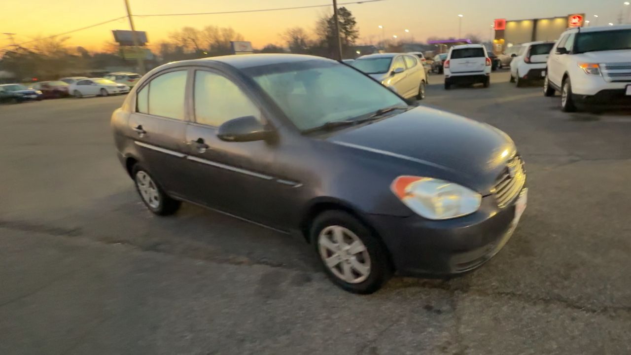 2009 Hyundai Accent GLS's photo