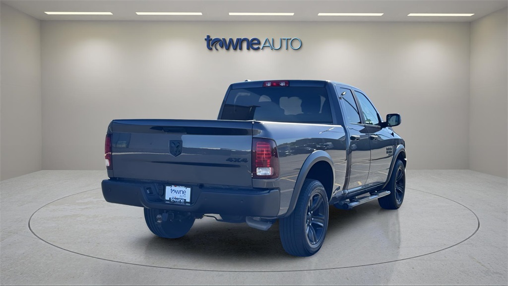 2022 Ram 1500 Classic Warlock photo 4