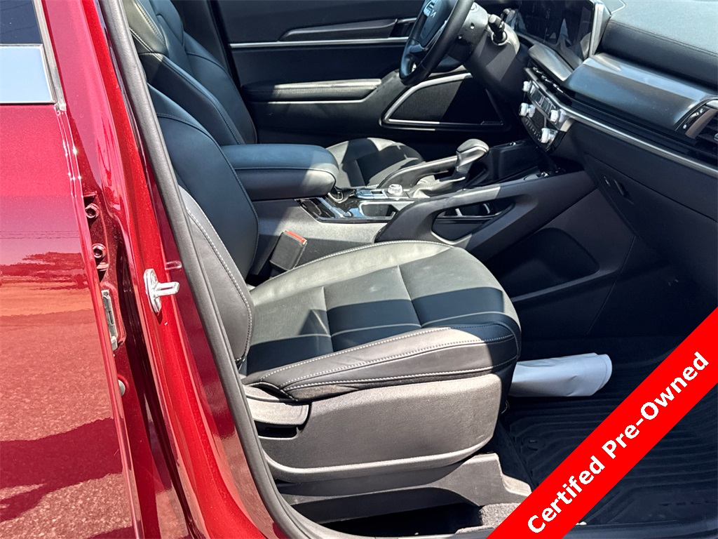 2024 Kia Telluride S photo 12