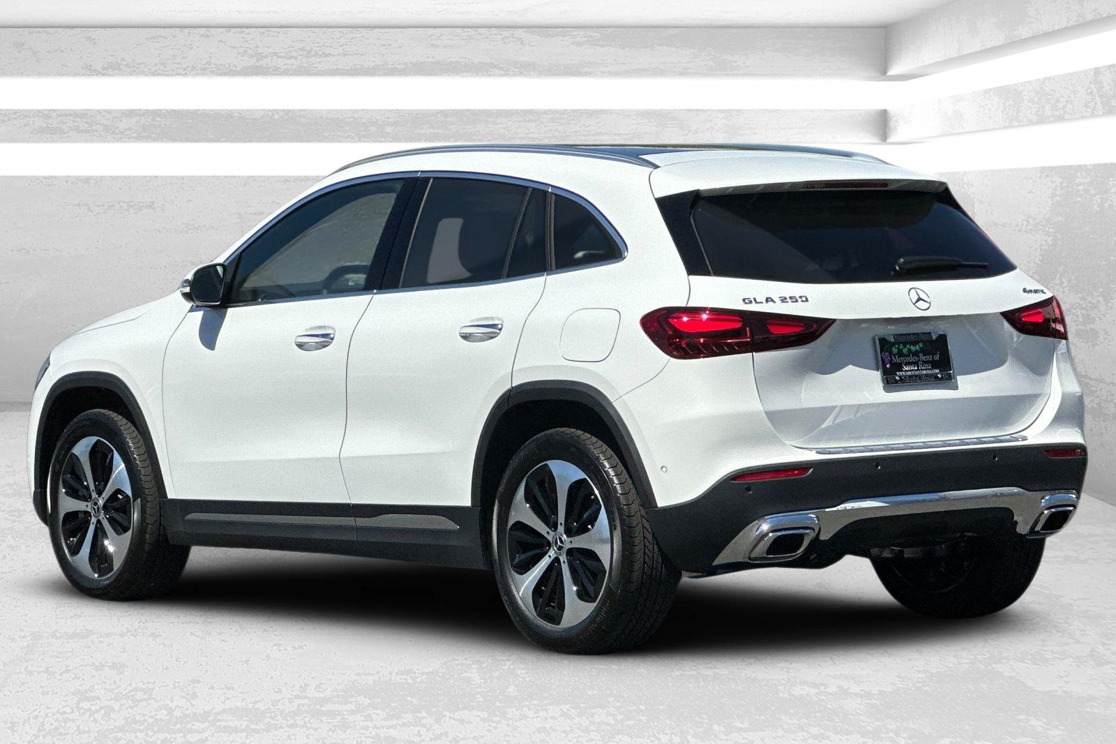 2026 Mercedes Benz GLA 250 4MATIC photo 4