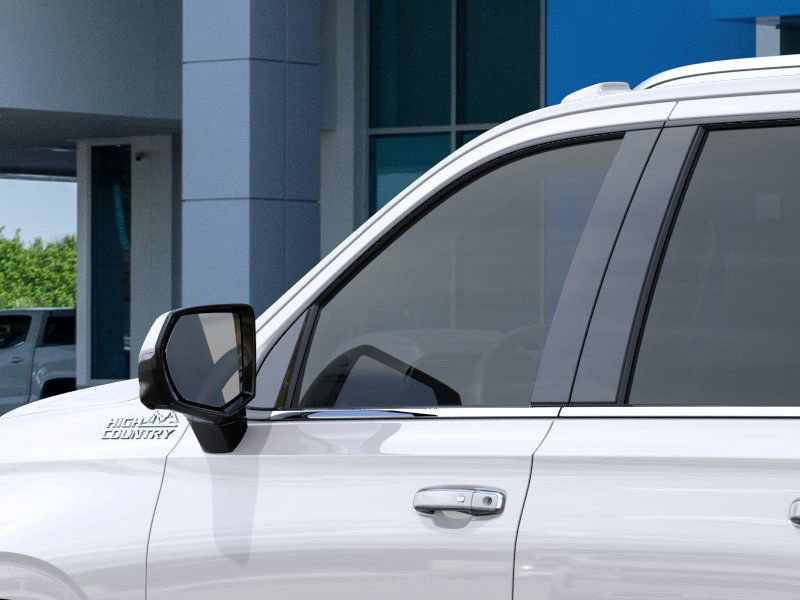 2025 Chevrolet Suburban High Country photo 11