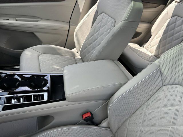 2026 Volkswagen Atlas SEL Premium R-Line photo 12