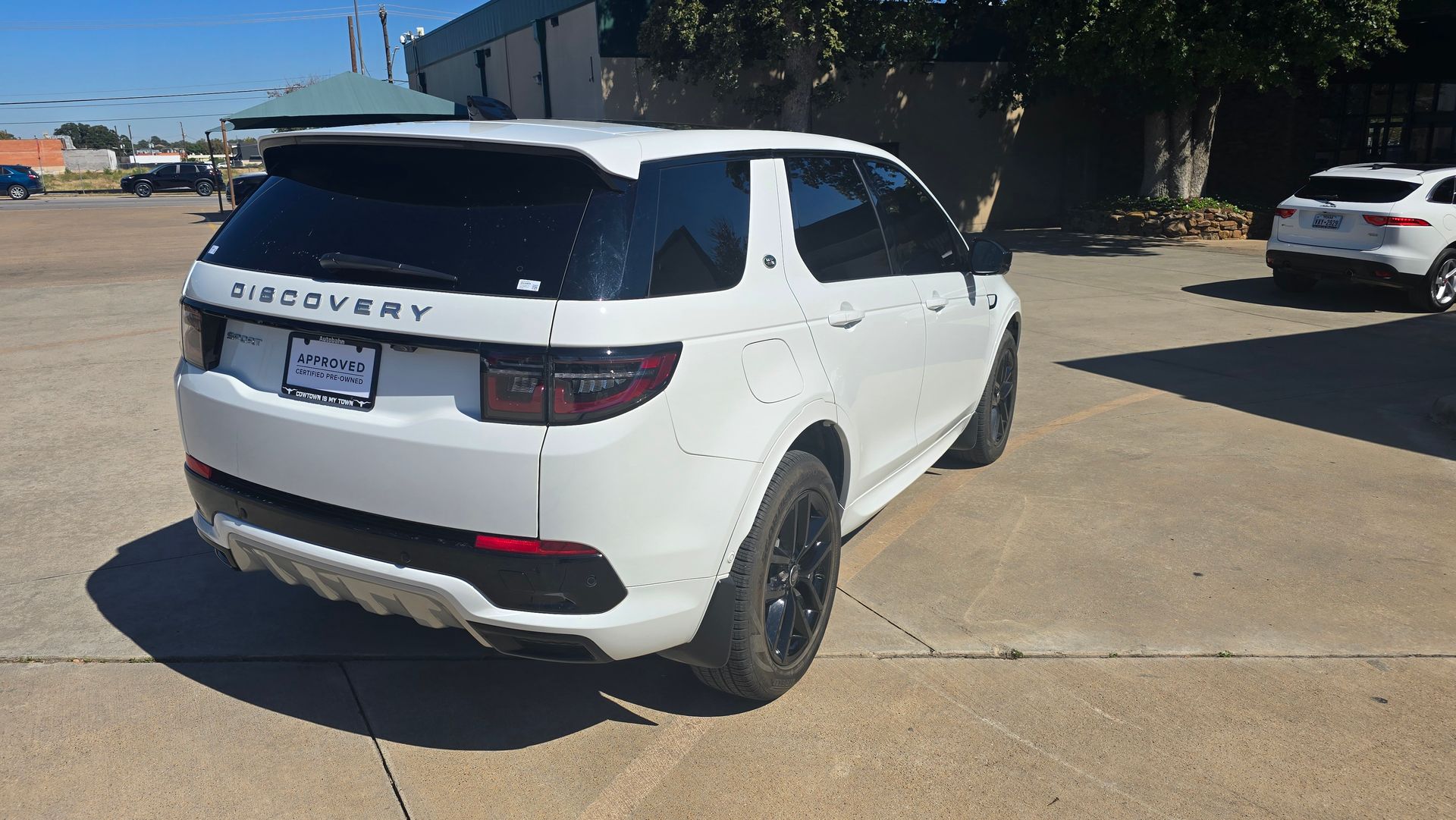 2024 Land Rover Discovery Sport S photo 4