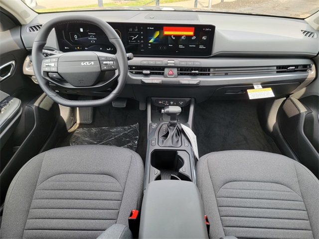 2025 Kia K4 EX photo 16