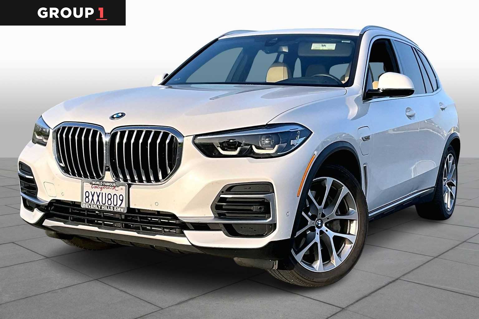 2022 BMW X5 45e's photo