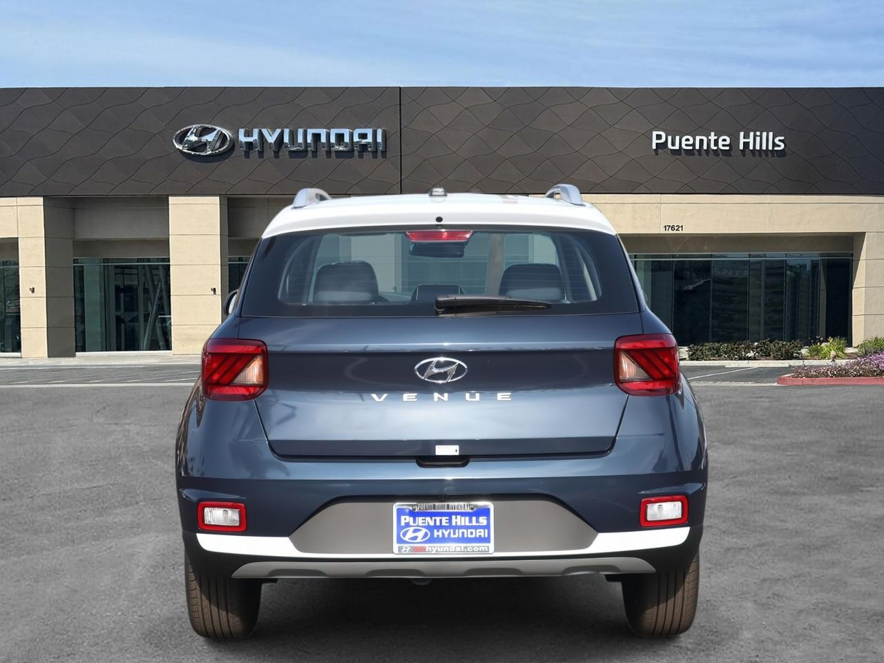 2025 Hyundai Venue Limited photo 4