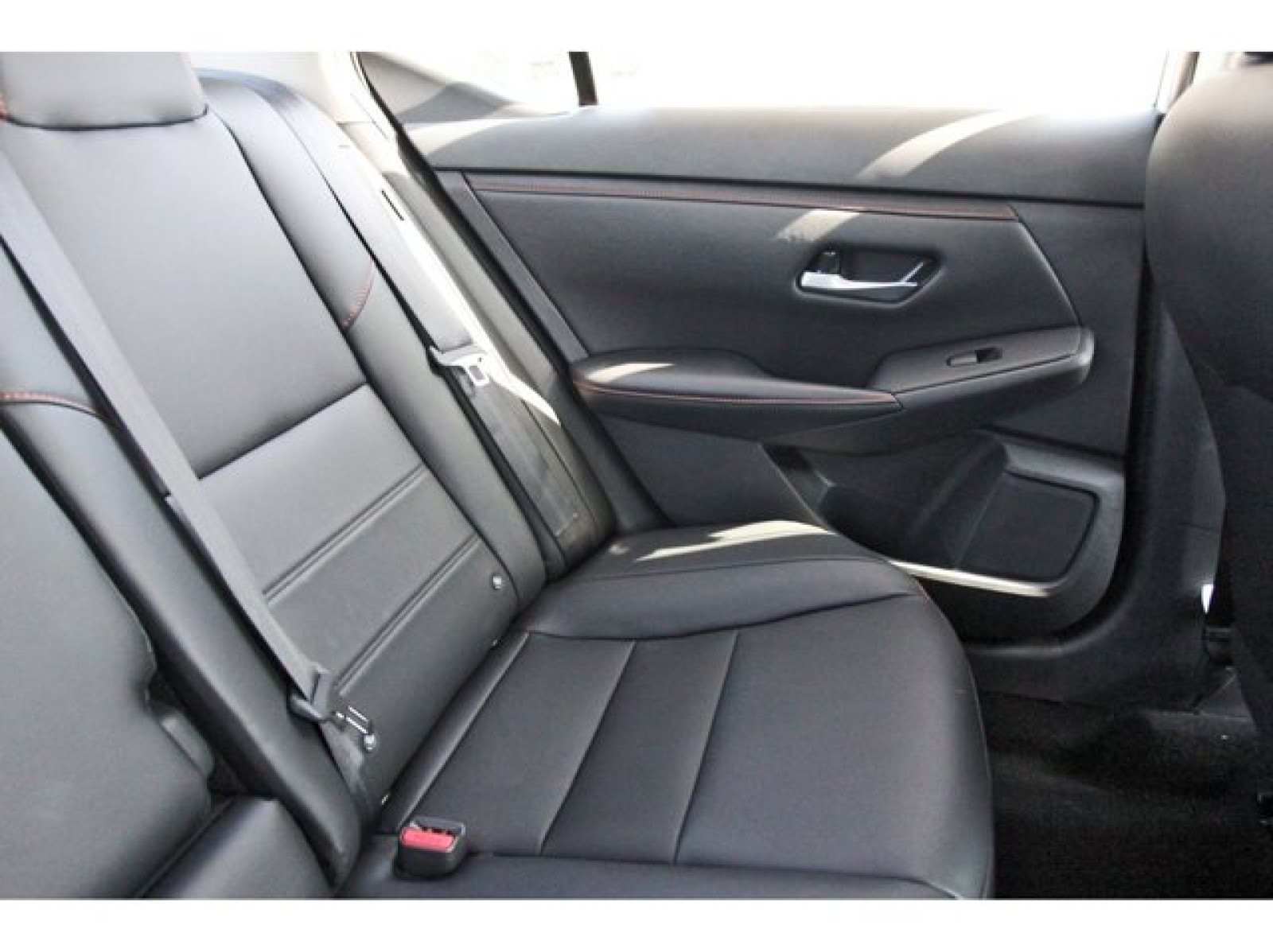 2025 Nissan Sentra SR White at Robbins Nissan