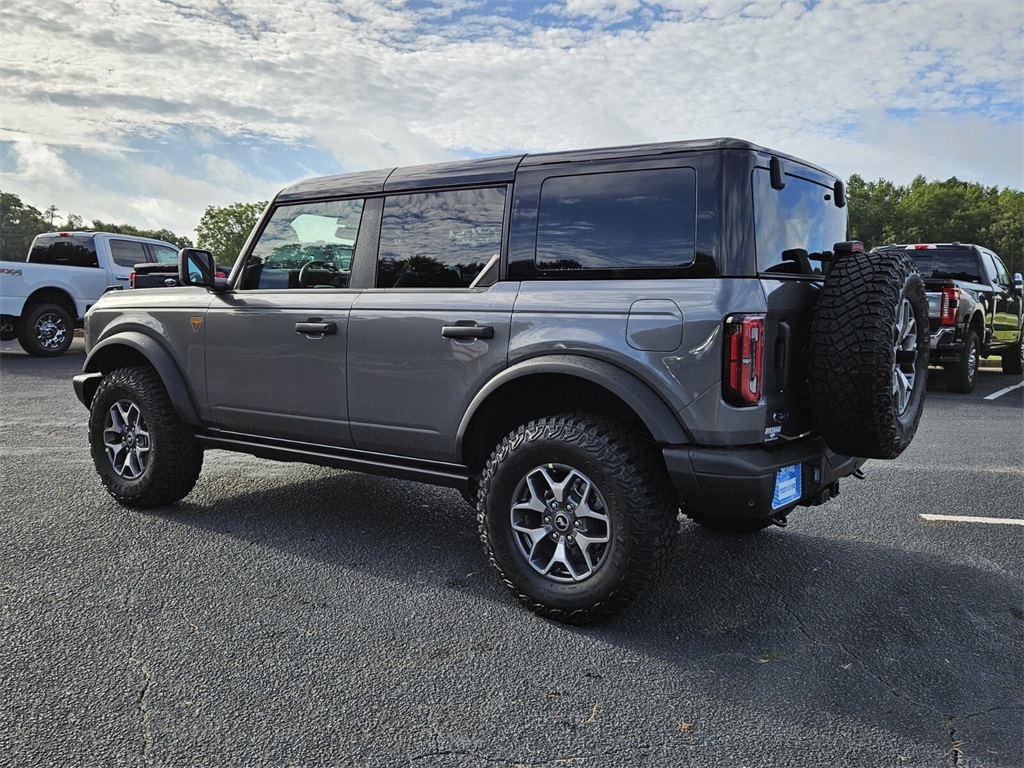 2025 Ford Bronco Badlands photo 8