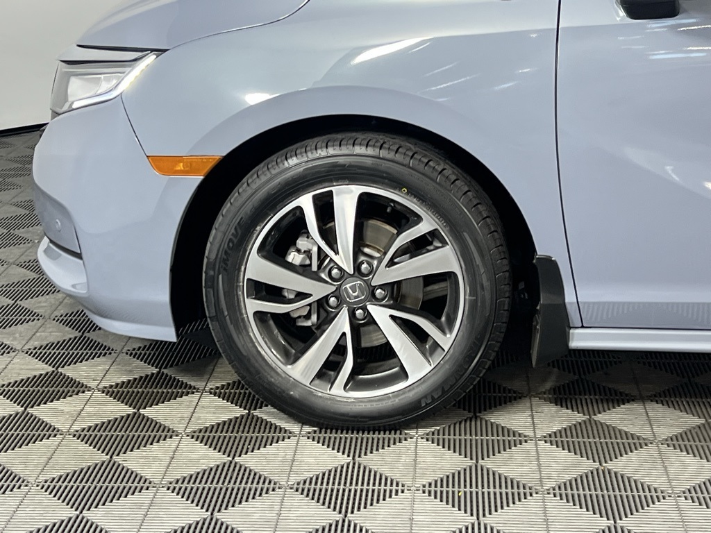 2024 Honda Odyssey Touring photo 6