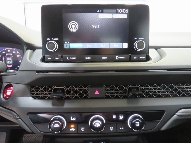 2025 Honda Accord LX photo 4