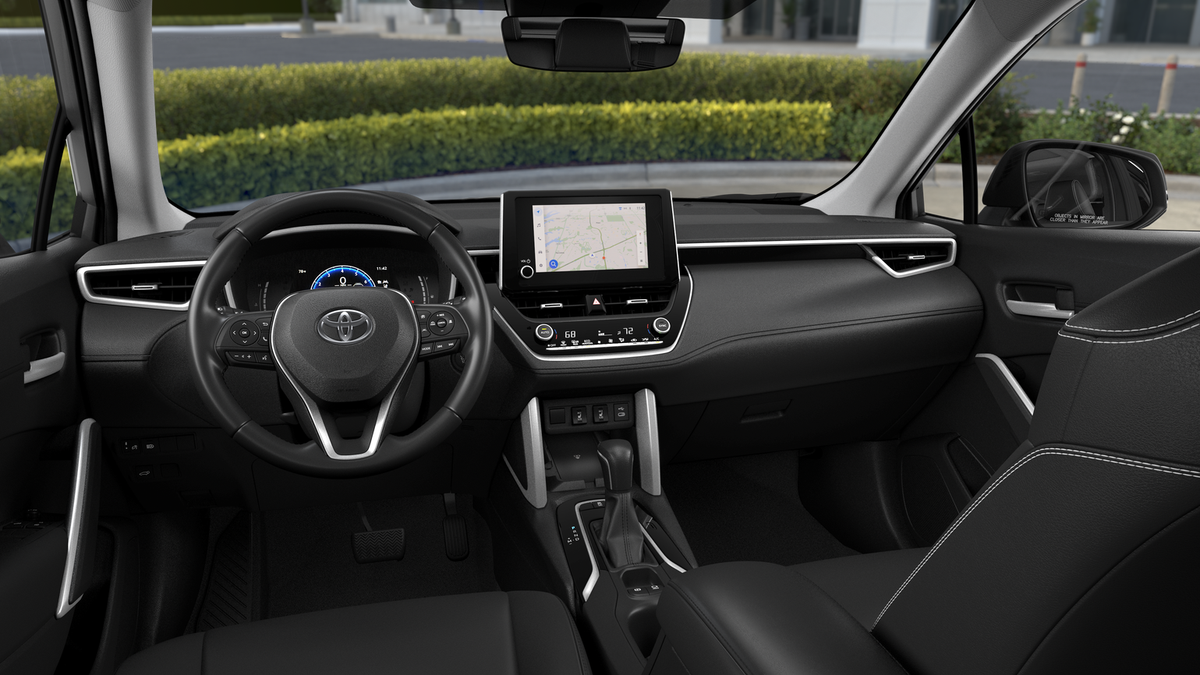 2025 Toyota Corolla Cross XLE photo 9