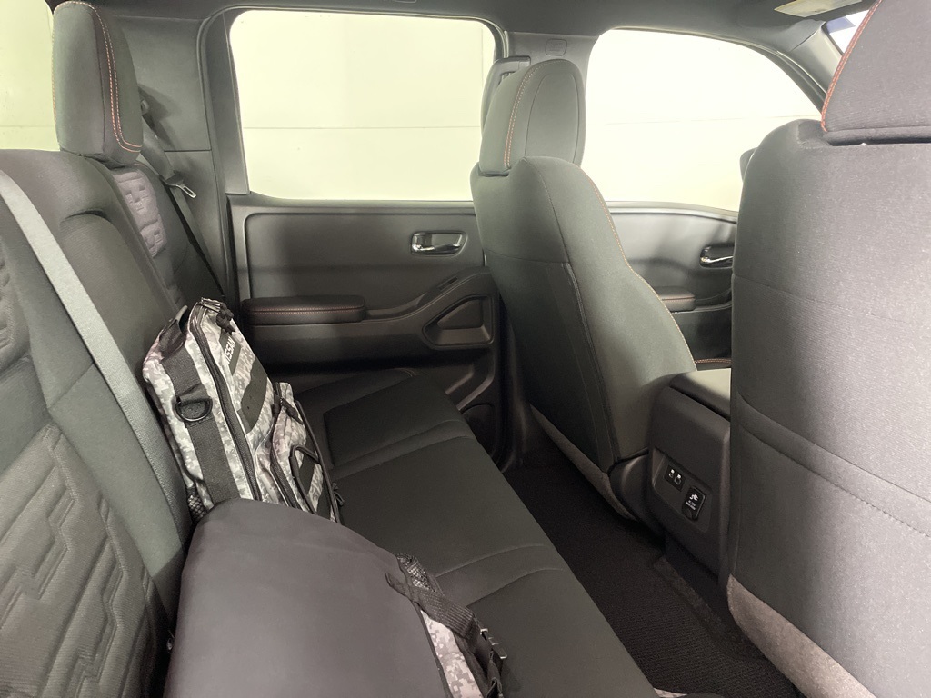 2025 Nissan Frontier PRO-4X photo 15