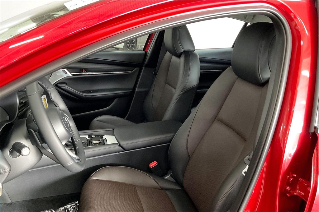 2026 MAZDA MAZDA3 - Image 8